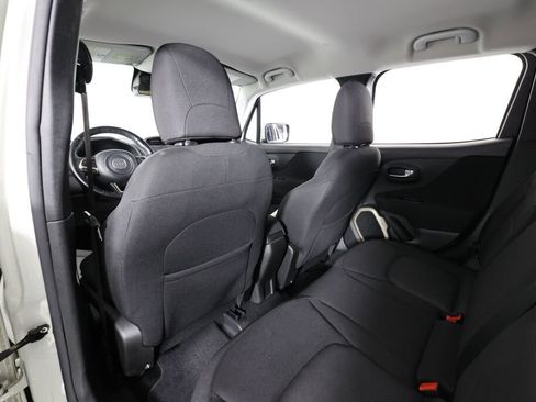 Used 2017 Jeep Renegade Latitude AWD/4WD image 14