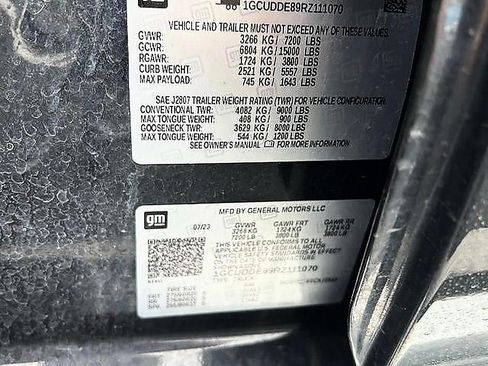 Used 2024 Chevrolet Silverado 1500 LT AWD/4WD image 25