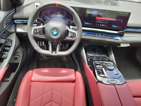 New 2026 BMW i5 M60 AWD/4WD image 8