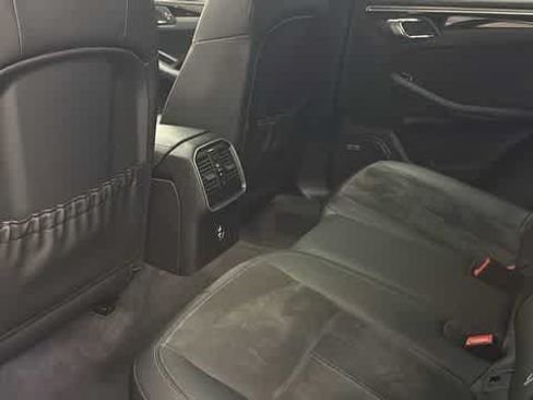 Used 2021 Porsche Macan AWD/4WD image 27