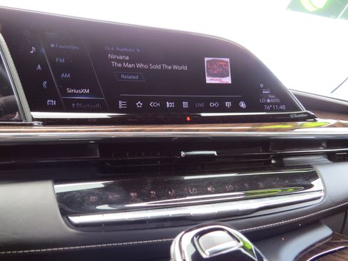 Certified 2024 Cadillac Escalade Sport Platinum w/ LPO, ONYX Package image 28