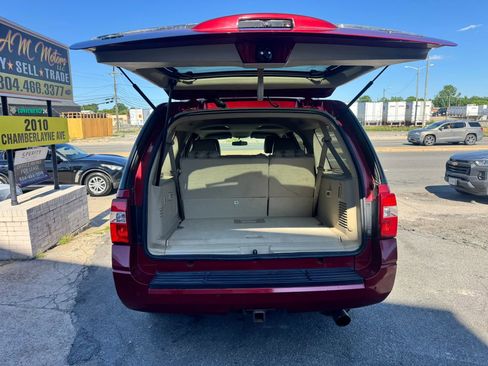 Used 2017 Ford Expedition EL XLT w/ Equipment Group 202A RWD image 16