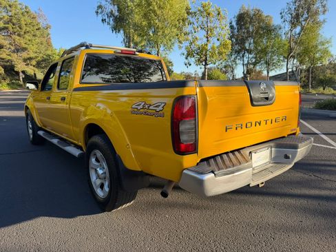 Used 2003 Nissan Frontier S/C AWD/4WD image 3