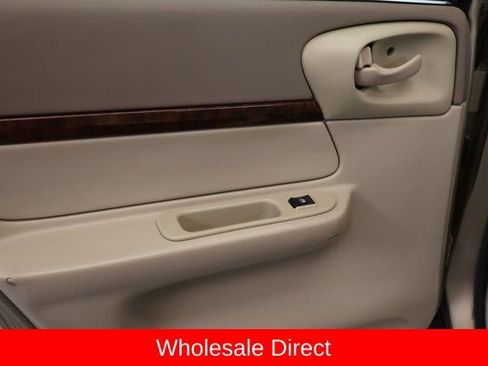 Used 2005 Chevrolet Impala w/ Preferred Equipment Group FWD image 24