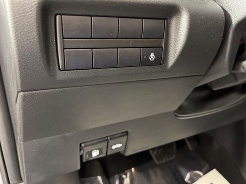 Used 2021 Nissan Kicks SR w/ SR Premium Package FWD image 33