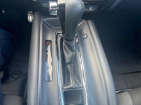 Used 2019 Honda HR-V Sport image 29