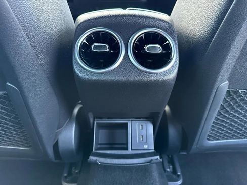 Used 2020 Mercedes-Benz CLA 250 4MATIC image 30