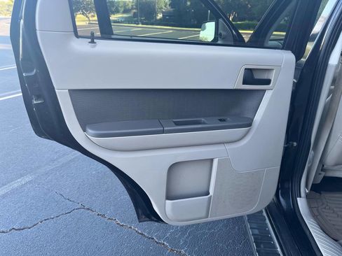 Used 2011 Ford Escape XLT w/ 203A Rapid Spec Order Code image 10