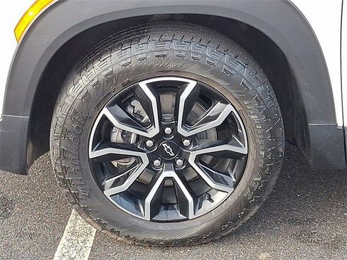 Certified 2025 Chevrolet TrailBlazer ACTIV w/ Convenience Package image 26