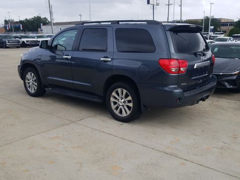Used 2010 Toyota Sequoia Limited RWD image 5