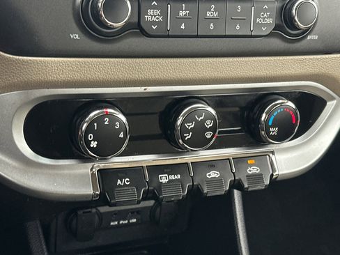 Used 2013 Kia Rio EX image 18