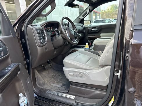 Used 2019 Chevrolet Silverado 1500 LT Trail Boss image 6