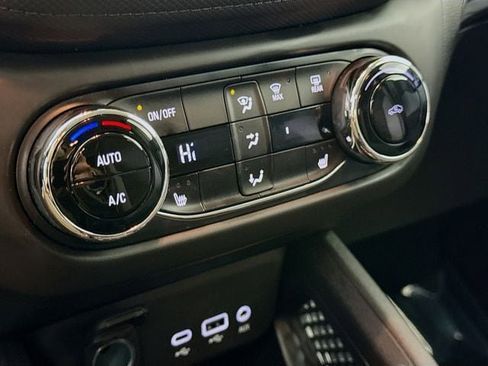 Used 2023 Chevrolet TrailBlazer LT w/ Convenience Package image 17