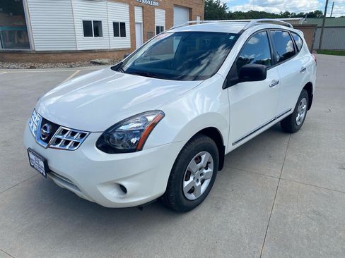 Used 2015 Nissan Rogue S w/ Convenience Package FWD image 2