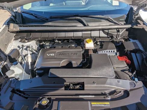 Used 2023 Nissan Pathfinder SL AWD/4WD image 11