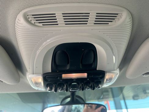 Used 2017 MINI Cooper 4-Door Hardtop FWD image 24