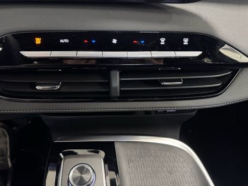 New 2026 Buick Enclave Preferred w/ Power Package image 19