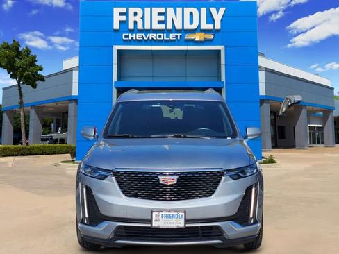 Used 2025 Cadillac XT6 Premium Luxury image 2