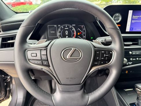 Certified 2023 Lexus ES 350 w/ Premium Package image 30