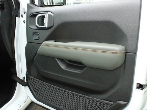 New 2026 Jeep Gladiator Mojave AWD/4WD image 22