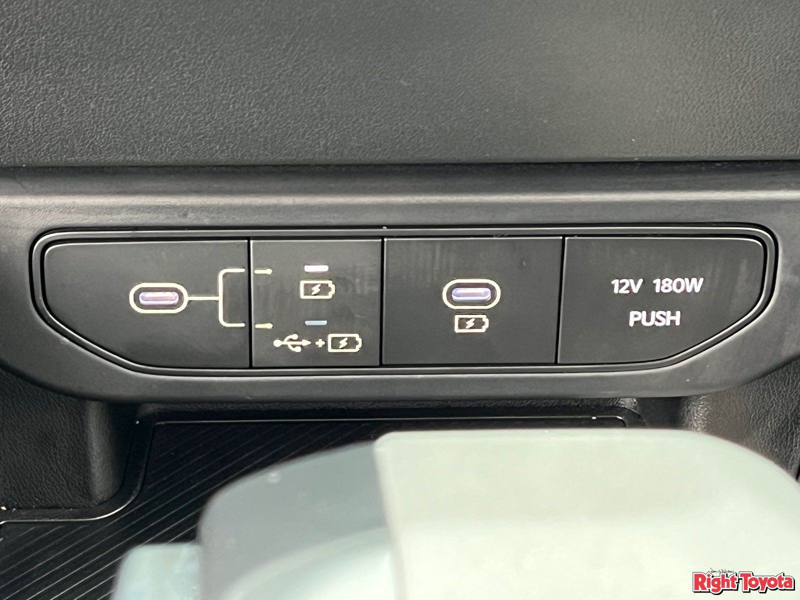 Used 2025 Kia K4 FWD image 26