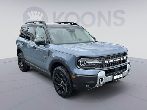 Used 2025 Ford Bronco Sport Badlands w/ Badlands Tech Package AWD/4WD image 2