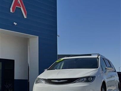 Used 2018 Chrysler Pacifica Limited