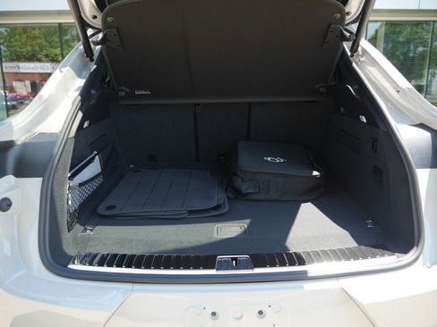 New 2026 Porsche Cayenne Turbo AWD/4WD image 19