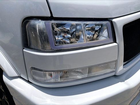 New 2026 GMC Savana 2500 w/ Driver Convenience Package RWD image 15
