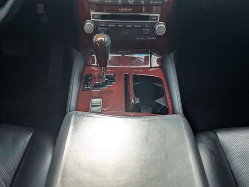 Used 2011 Lexus LS 460 L w/ Luxury Pkg image 19