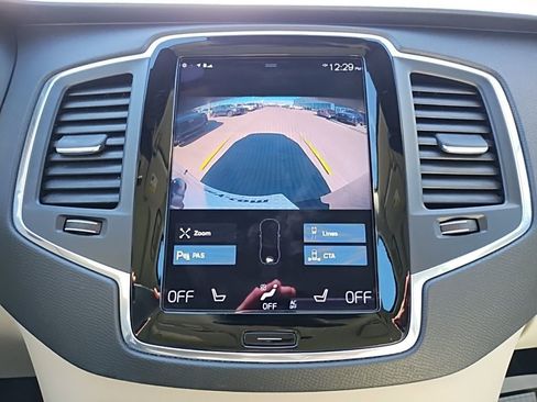 Used 2022 Volvo XC90 T6 Momentum image 38