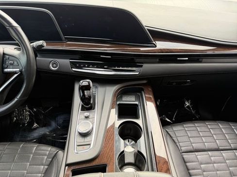 Used 2023 Cadillac Escalade Sport Platinum w/ LPO, ONYX Package AWD/4WD image 15