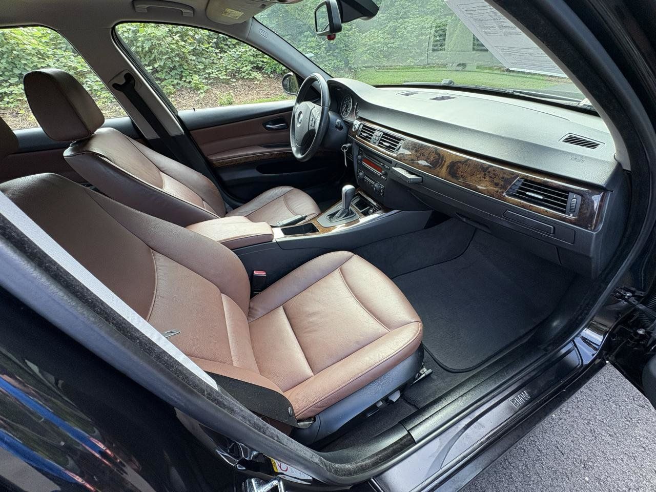 Used 2006 BMW 325i Sedan RWD image 13