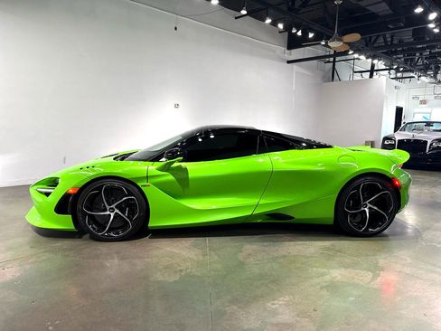 Used 2024 McLaren 750S Spider image 35