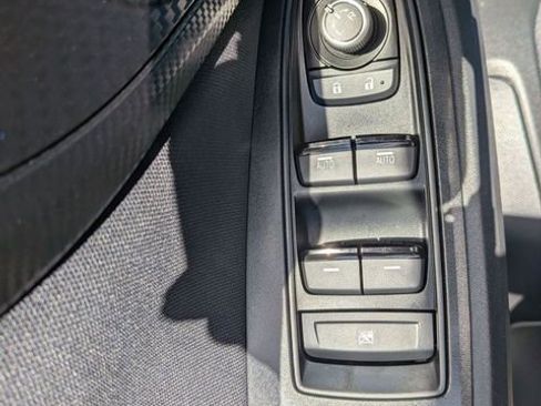 Used 2023 Subaru Crosstrek 2.0i Premium image 12