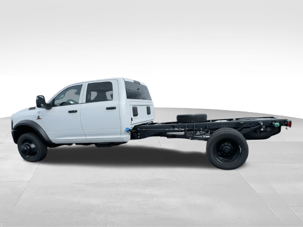 New 2026 RAM 5500 Tradesman AWD/4WD image 7
