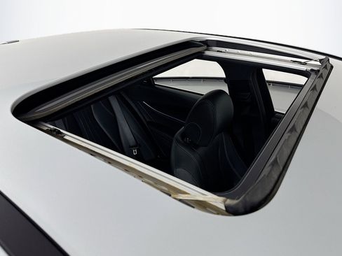 Certified 2020 Mercedes-Benz E 350 Sedan w/ Premium Package image 22