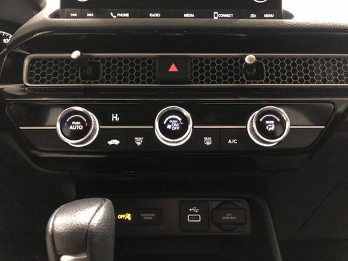 Used 2023 Honda Civic LX image 28