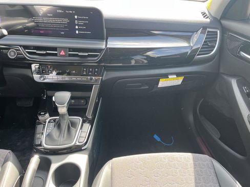 New 2026 Kia Seltos S FWD image 10