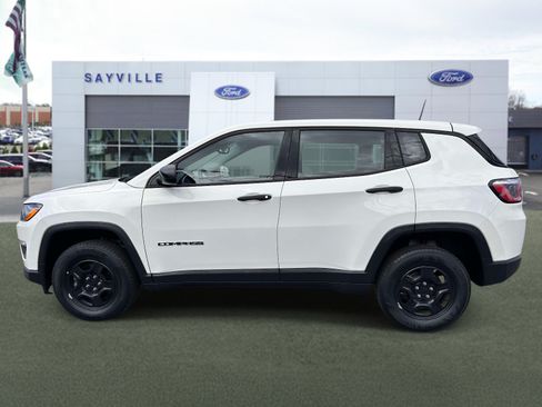 Used 2018 Jeep Compass Sport AWD/4WD image 2