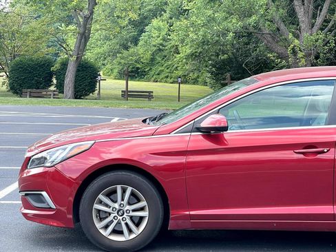 Used 2016 Hyundai Sonata SE FWD image 24