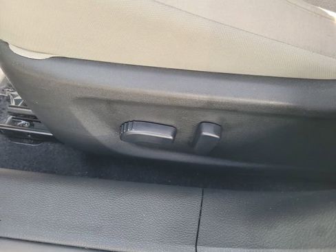 Used 2023 Nissan Altima 2.5 SV FWD image 12