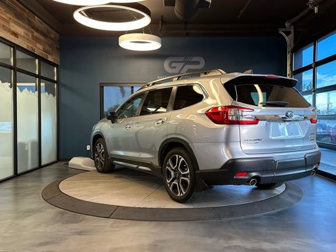 Used 2024 Subaru Ascent Touring AWD/4WD image 5
