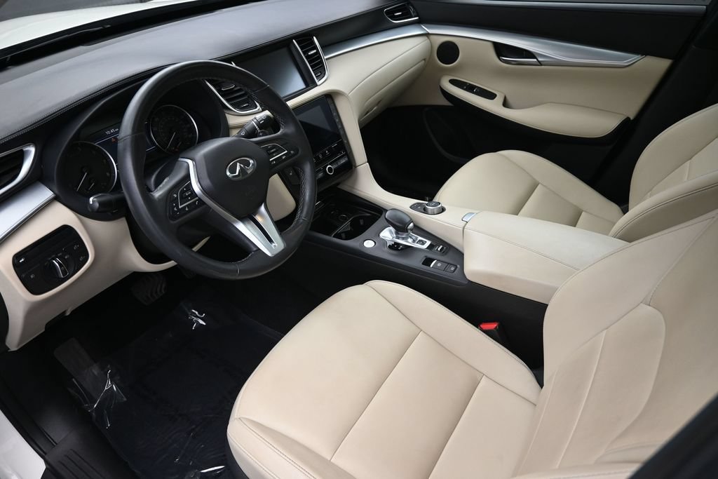 Used 2019 INFINITI QX50 Luxe w/ Navigation Package AWD/4WD image 10