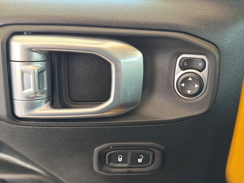 Used 2021 Jeep Wrangler Unlimited Sport AWD/4WD image 23