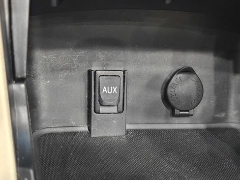 Used 2007 Toyota Solara SLE image 33