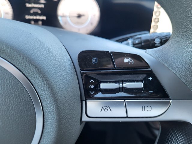 Used 2024 Hyundai Elantra SEL FWD image 17