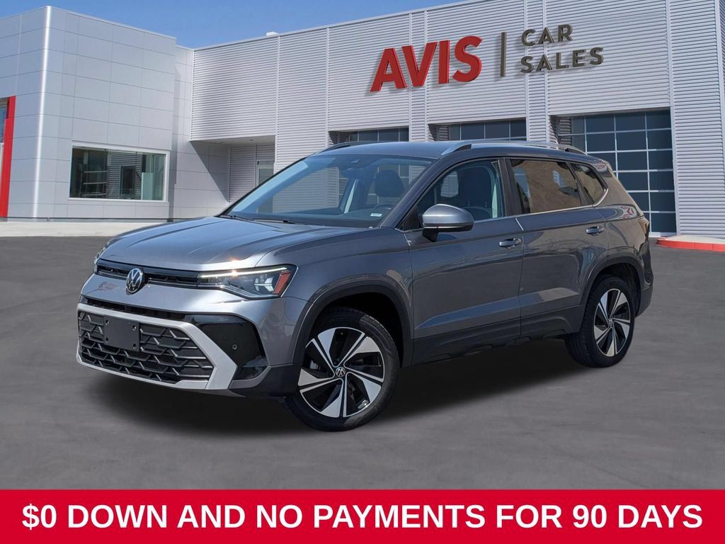 Used 2025 Volkswagen Taos SE AWD/4WD image 1