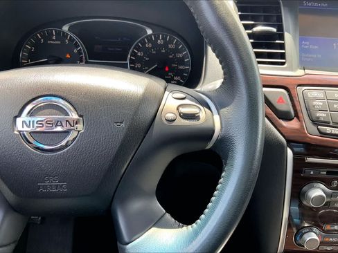 Used 2015 Nissan Pathfinder Platinum w/ Family Entertainment Package FWD image 25