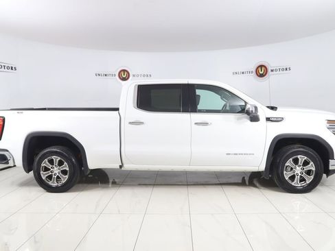 Used 2023 GMC Sierra 1500 SLT w/ SLT Convenience Package image 2